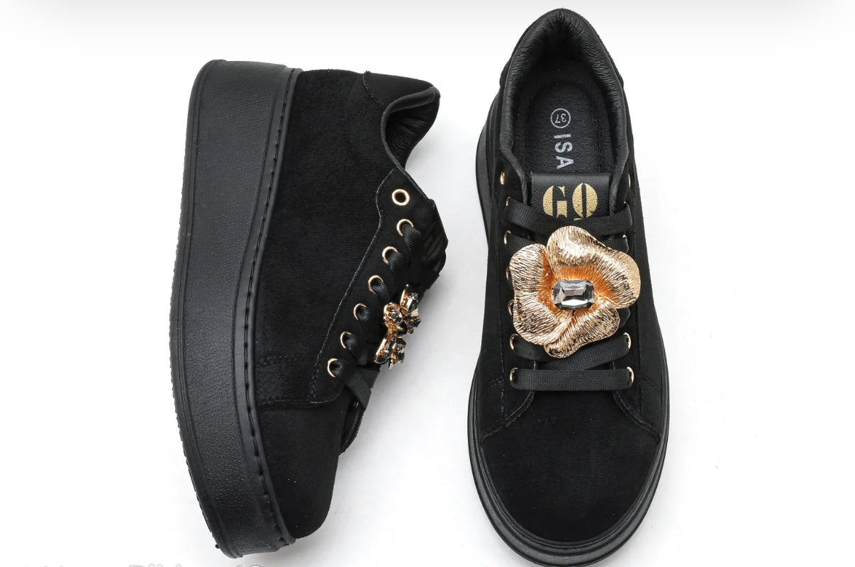 Sneaker in Veloursleder Optik mit Schmuck Details in 3 Farben