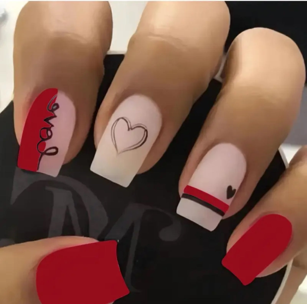 Press on NAILS LOVE Heart