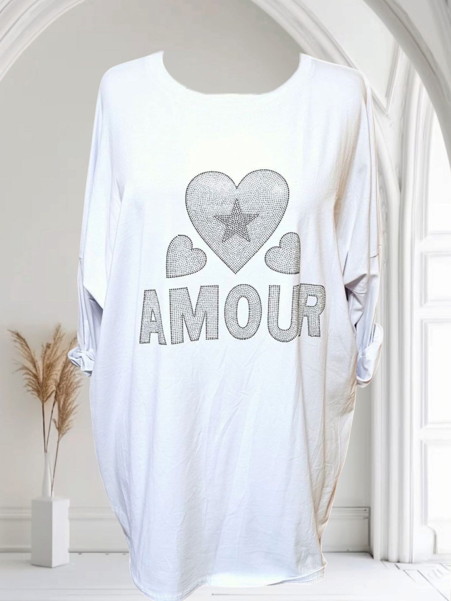 Oversize-Shirt “AMOUR” mit Strass-Details – Stilvoll & Bequem