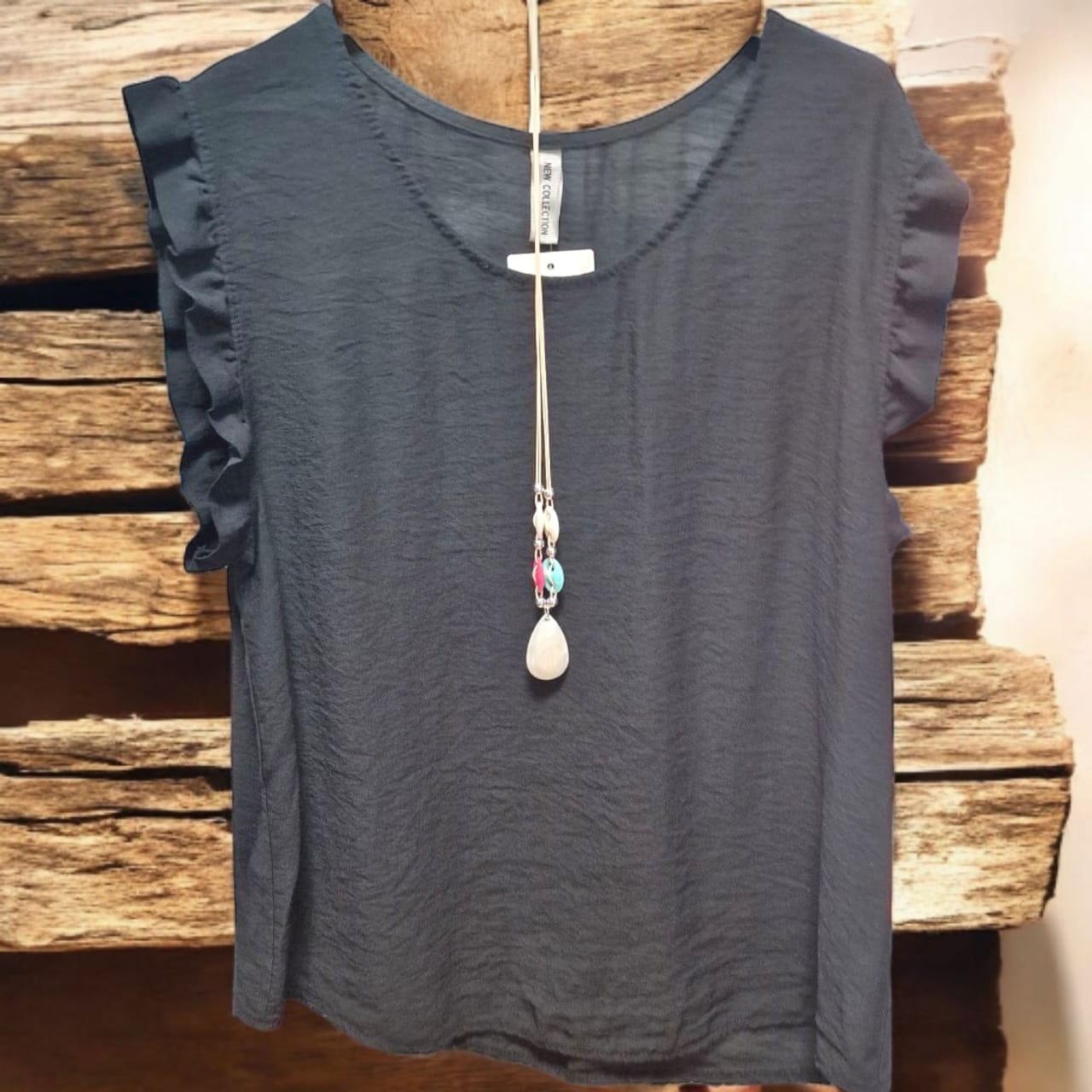 Verspieltes Rüschen-Shirt – Dein neues Lieblingsteil für jeden Tag!