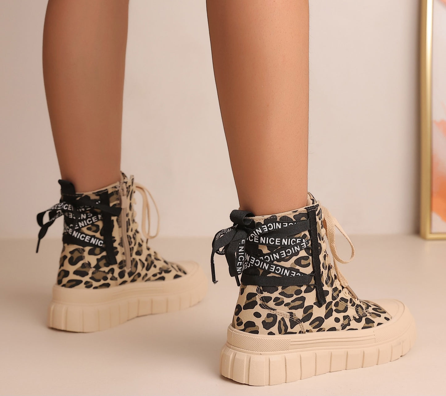 High Sneaker Leo Wild