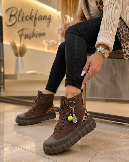 Leo High Sneaker Schoko – Chunky Style mit Tennis-Anhänger