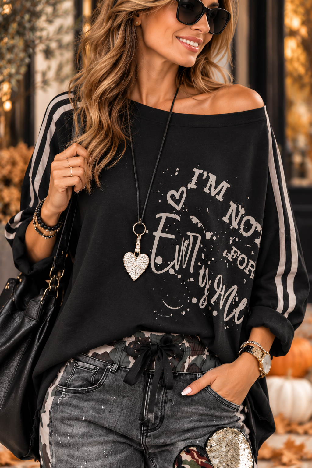 I’m Not For Everyone – Oversize Statement-Sweater mit Streifen | Schwarz