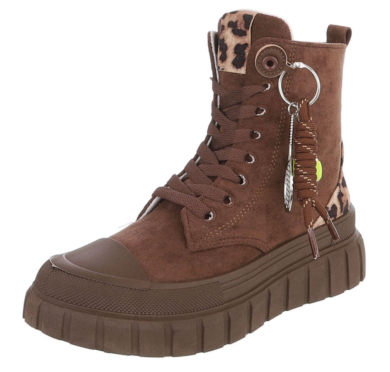Leo High Sneaker Schoko – Chunky Style mit Tennis-Anhänger