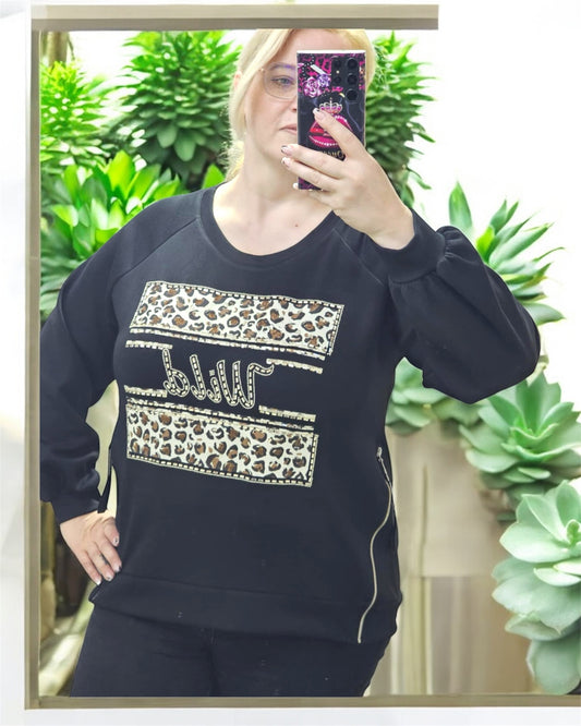 Wild Pullover viel Bling Bling mit Details