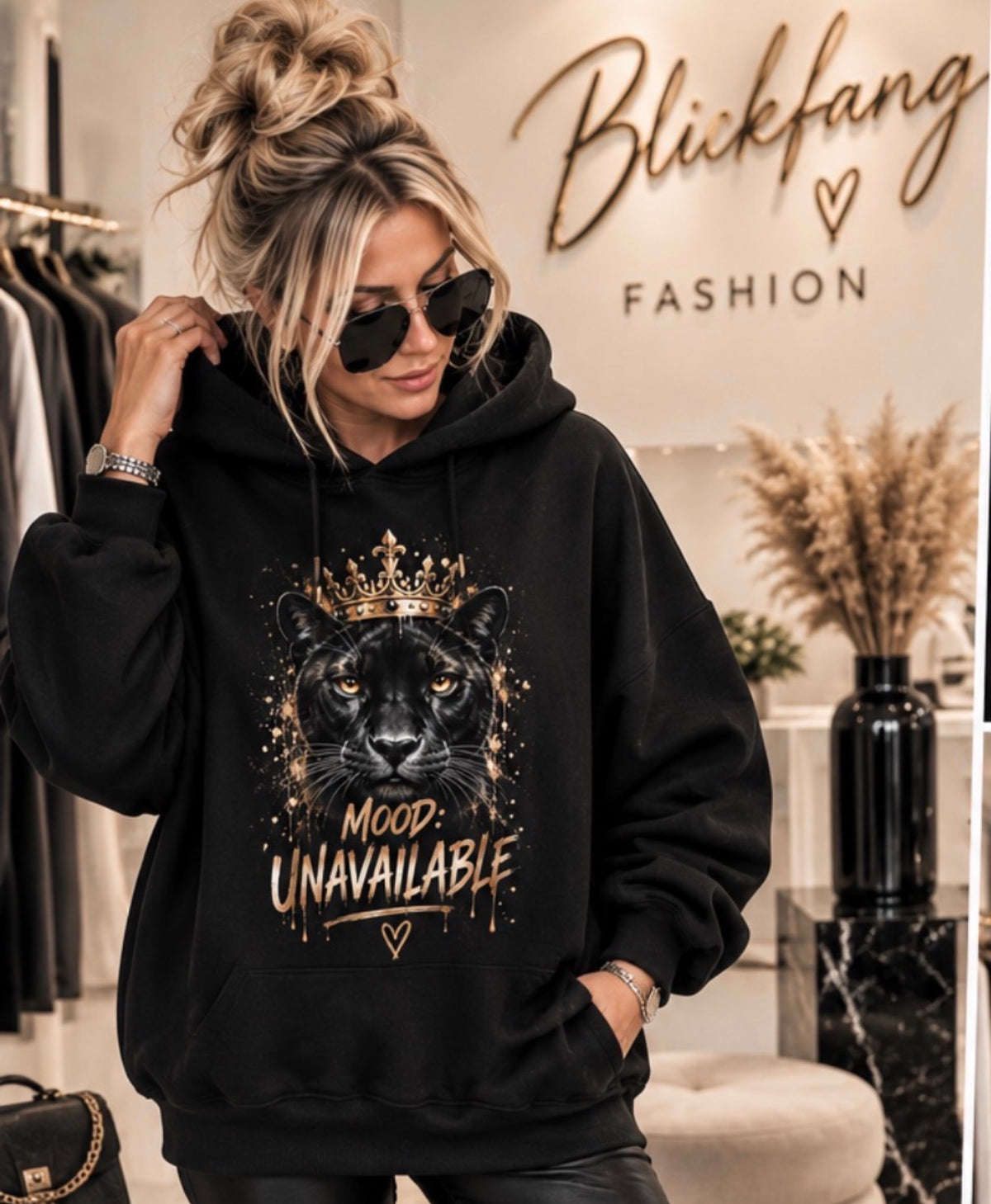 Statement Hoodie „Mood: Unavailable“ 🖤👑