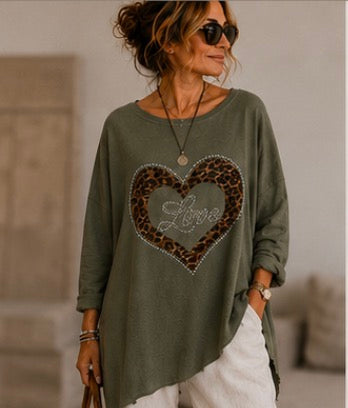🤎 Blickfang Herbstliebling – Oversize Baumwollshirt mit Leo-Herz