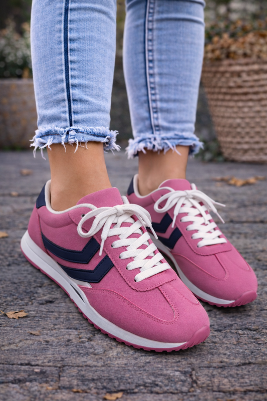 Statement Sneaker – Pink Power Vibes