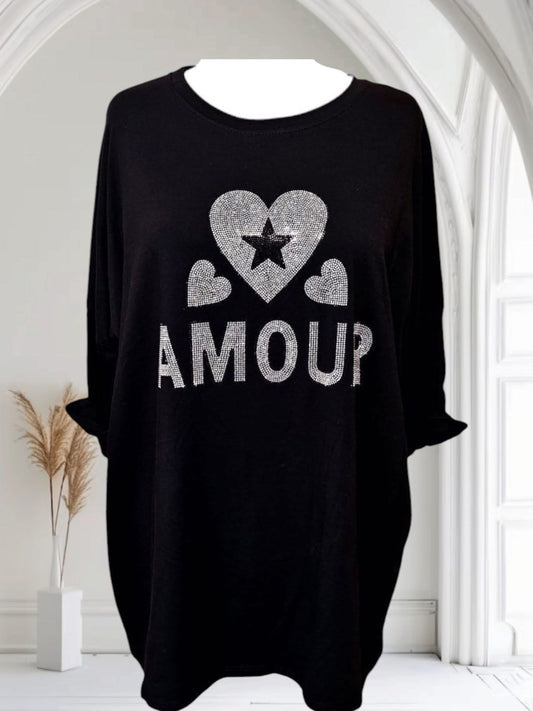Oversize-Shirt “AMOUR” mit Strass-Details – Stilvoll & Bequem