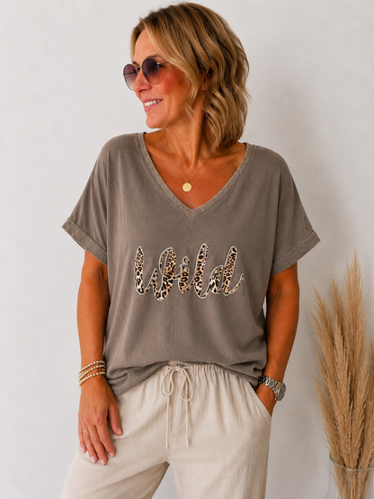 Wild V-Neck Shirt - lässiger Leo - Look
