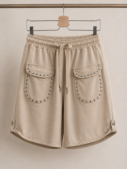 Sweat Short mit Nieten