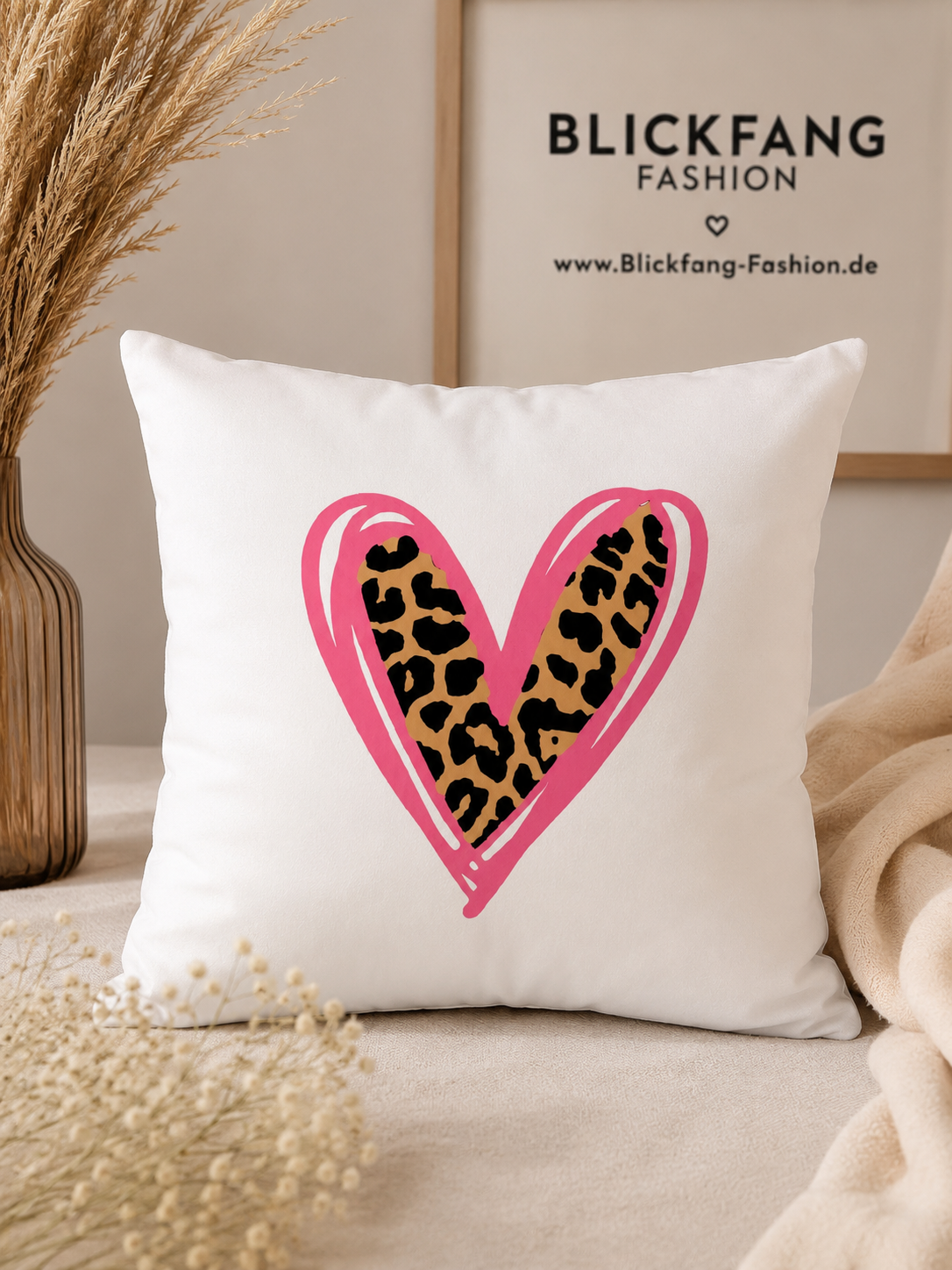 Handmade Kissenhülle Herz Leo – Stylischer Blickfang für dein Zuhause | 45 × 45 cm