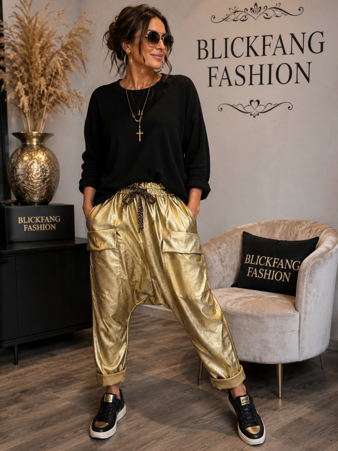 Metallic Haremshose Gold – Stylischer Statement-Look mit Leo-Detail | Blickfang Fashion