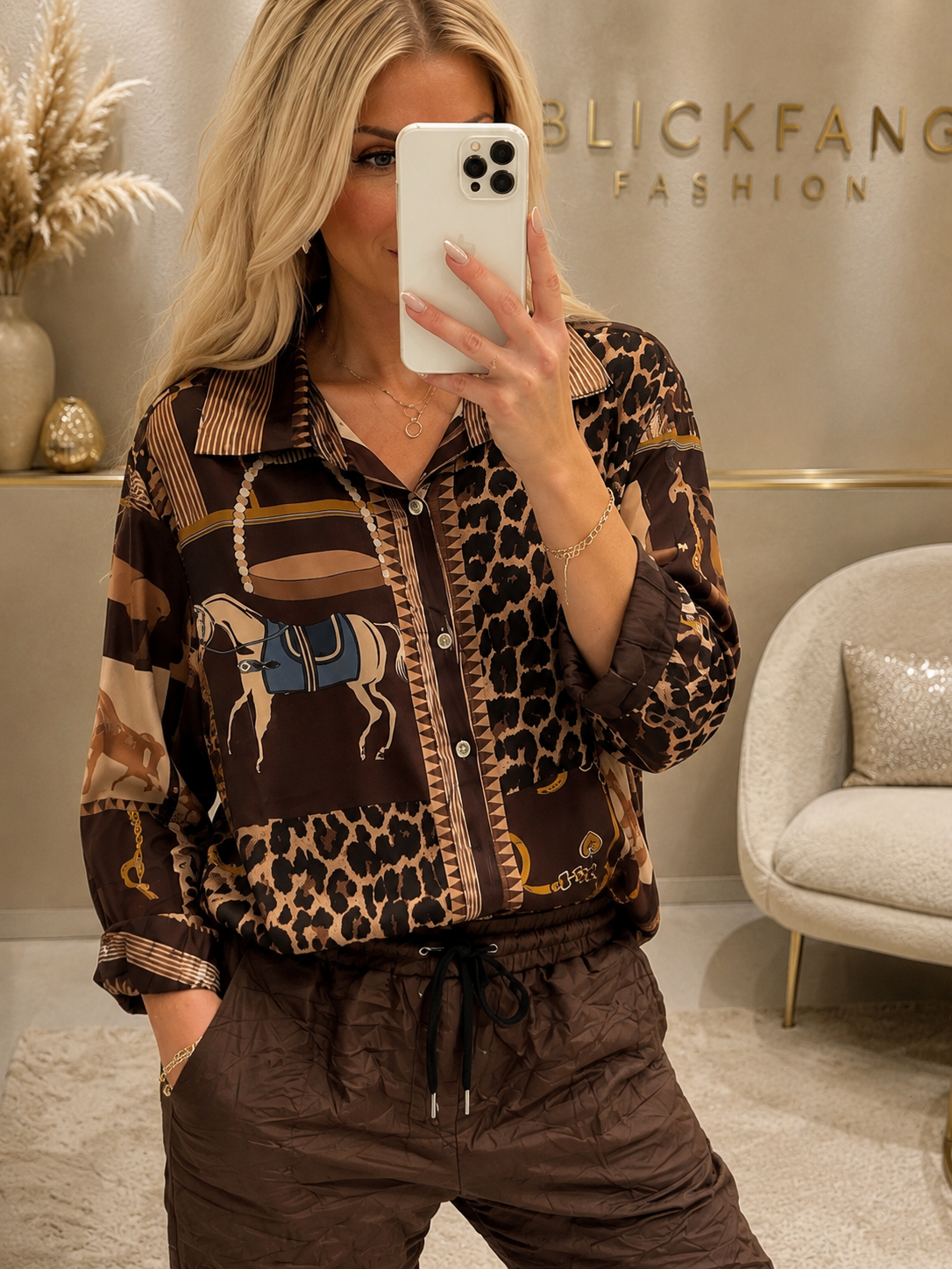 🤎 Leo Love Bluse – Wild, Elegant & Absolut Besonders