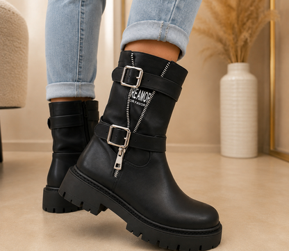 Statement Biker Boots – Black | Trend-Boots mit Schnallen