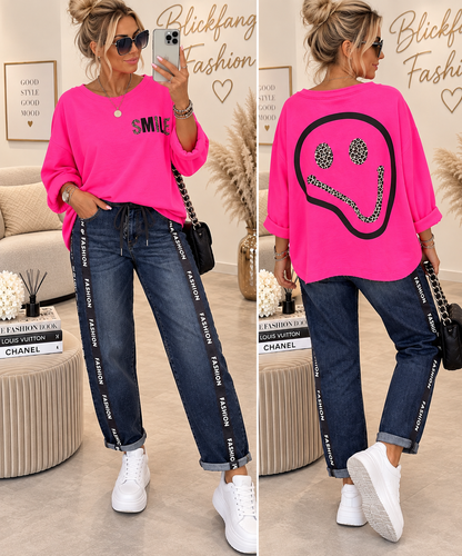 Neon Smile Oversize Sweater – Statement-Look mit Leo-Details