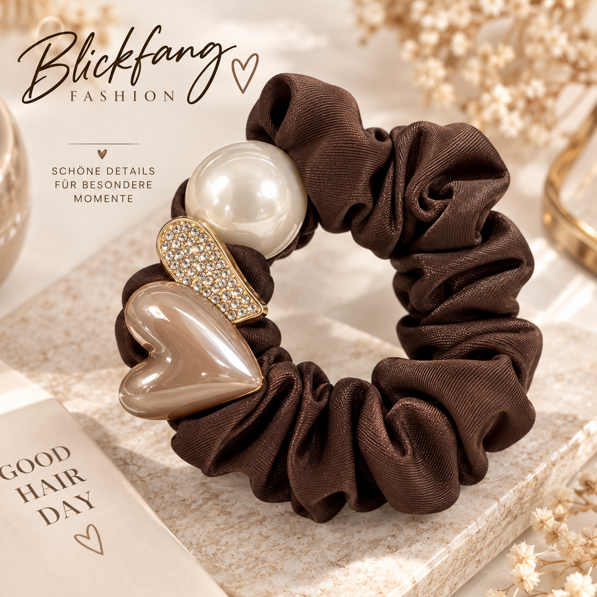 Pearl Heart Glamour – Elegantes Scrunchie mit Perle, Herz & funkelnden Strassdetails | Schwarz & Schoko