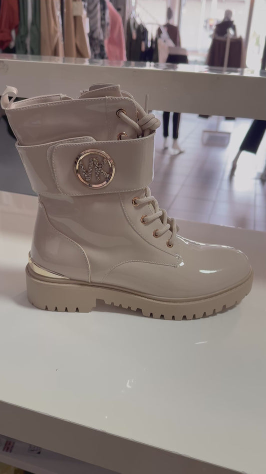 Der Boot, der jedes Outfit veredelt 💎